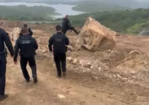 Forças de segurança atuando na Operação Indulgência