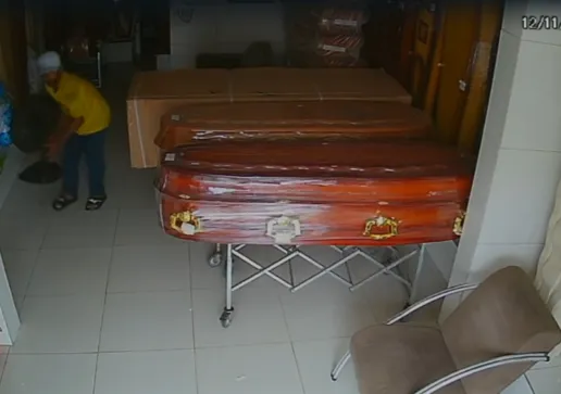 Também foi encontrado um rascunho com trechos digitalizados com o candidato