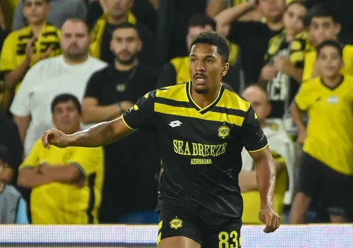 Vitória confirma Lucas Halter para duelo decisivo contra Botafogo