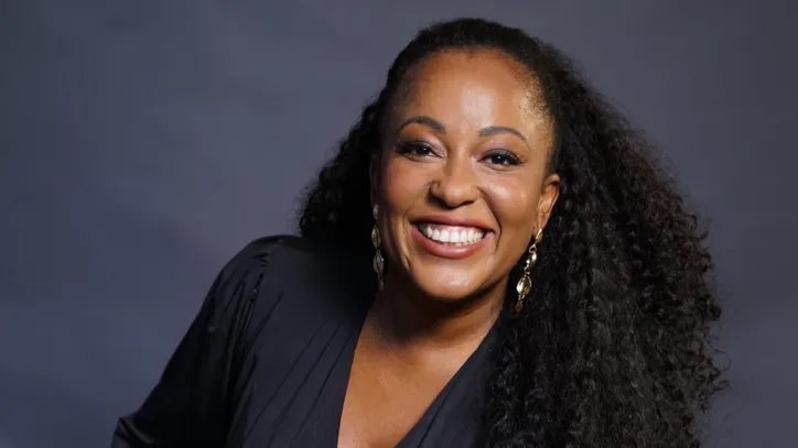 Maíra Azevedo, Tia Má