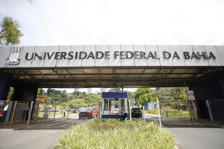 Na foto: Entrada principal do Campus da UFBA de Ondina Foto: Olga Leiria / Ag. A TARDE Data: 14/08/2024
