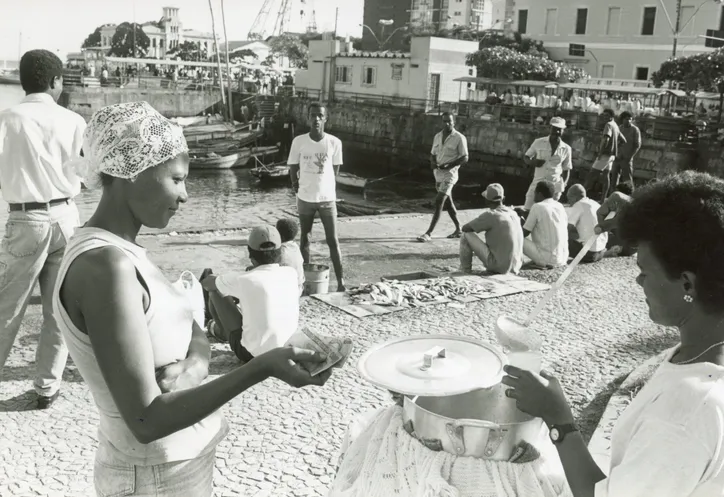 Imagem ilustrativa da imagem Vendedoras de quitutes são fundamentais para o comércio de rua