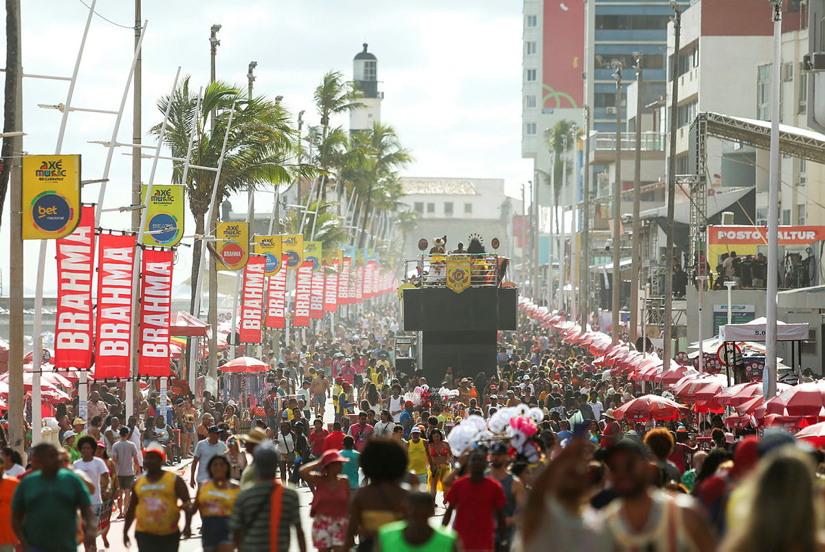 Quando começa o Carnaval 2026? Confira datas e saiba se é feriado