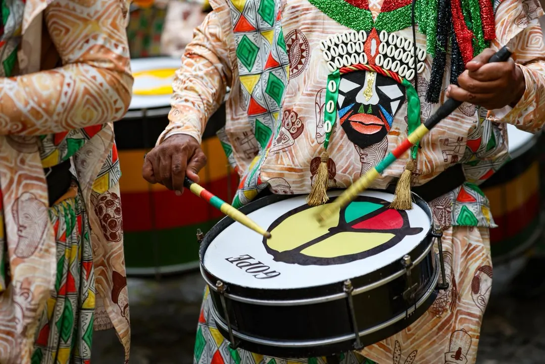 Imagem ilustrativa da imagem Olodum celebra 30 anos do clipe com Michael Jackson: "Emoção especial"
