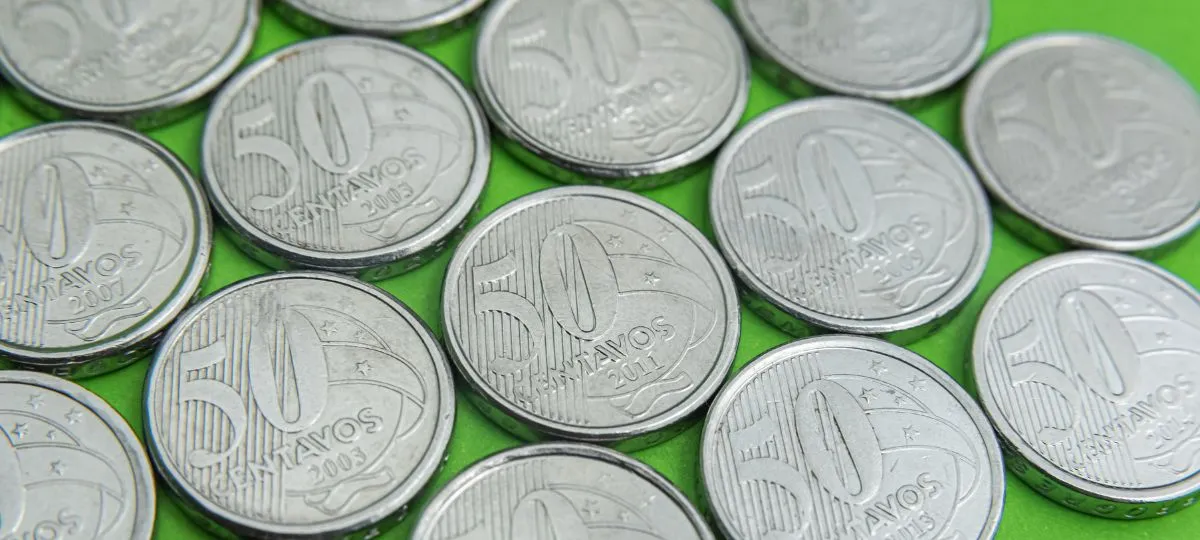 Moeda de 50 centavos vira alvo de colecionadores após erro raro