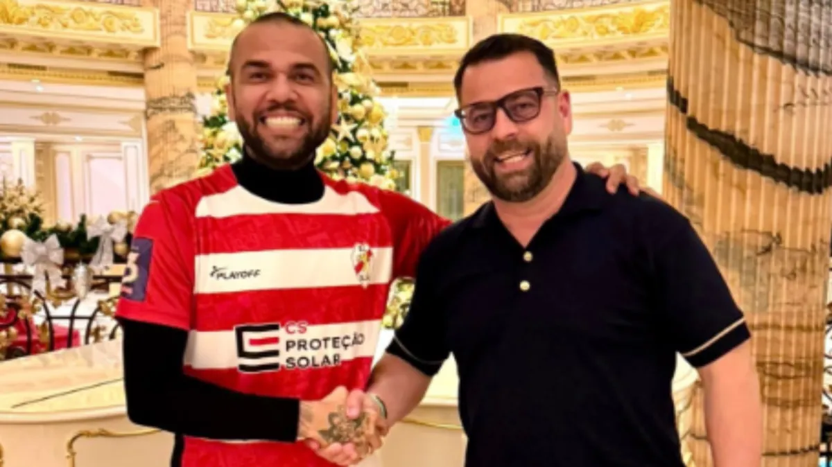Daniel Alves no Sporting Clube São João de Ver