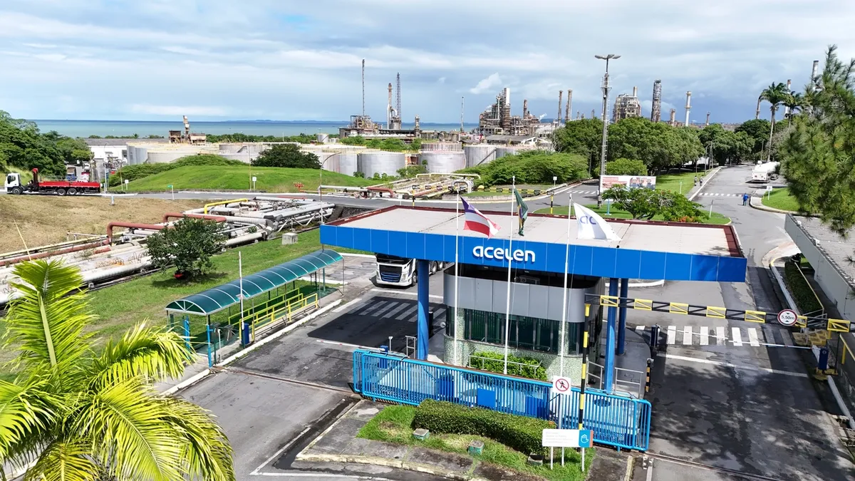 Imagem ilustrativa da imagem Acelen registra 93 recordes e R$ 25 mi em projetos sociais na Bahia