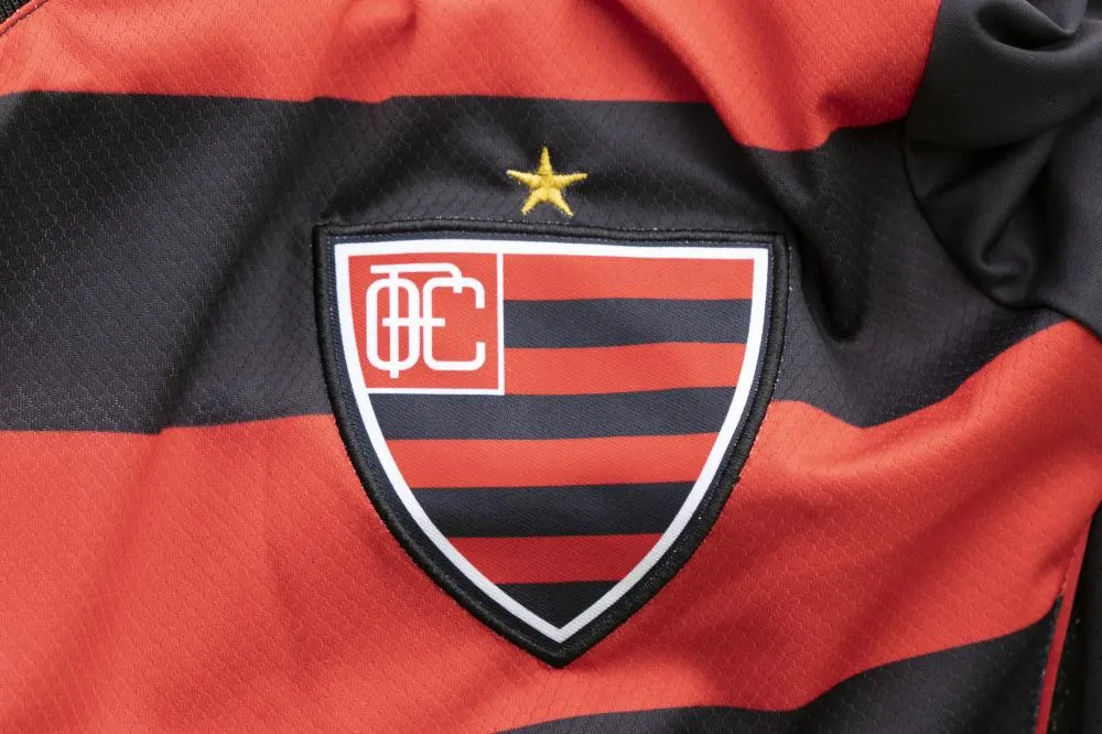Escudo do antigo Oeste FC