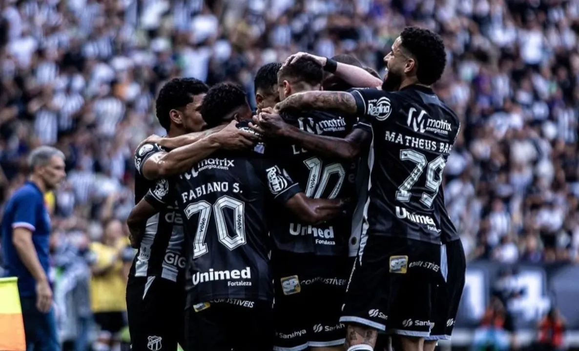 Imagem ilustrativa da imagem Alvo do Vitória no mercado da bola é anunciado por rival nordestino