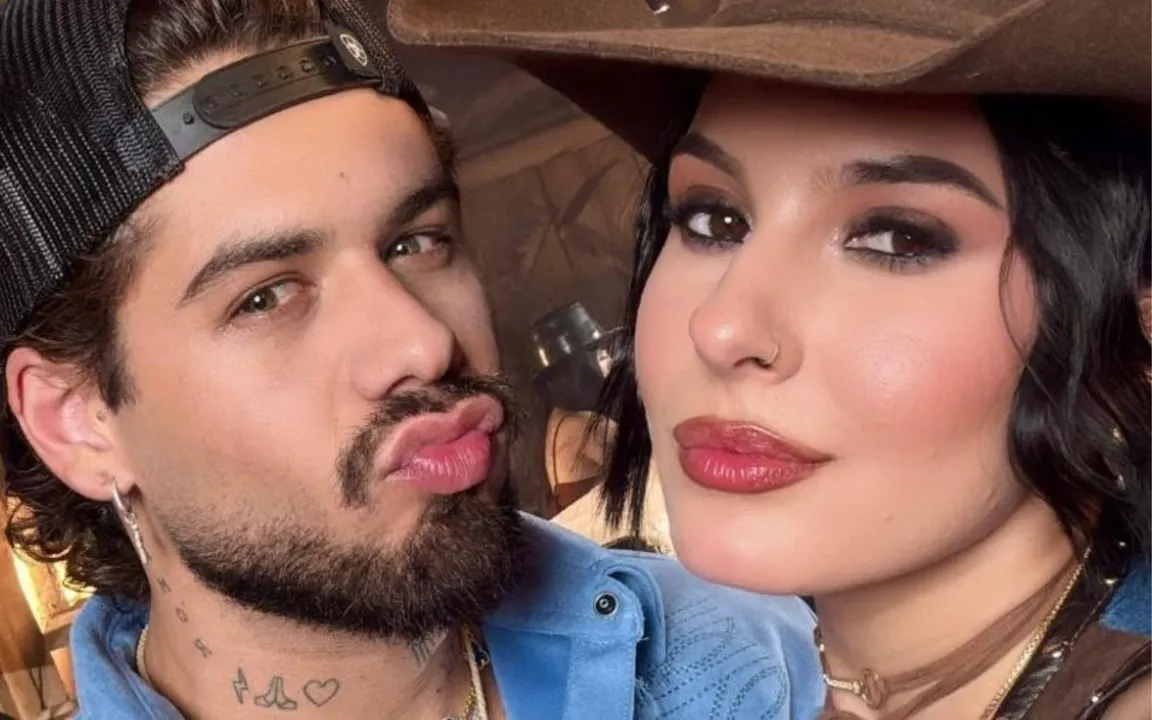 O casal está junto desde outubro