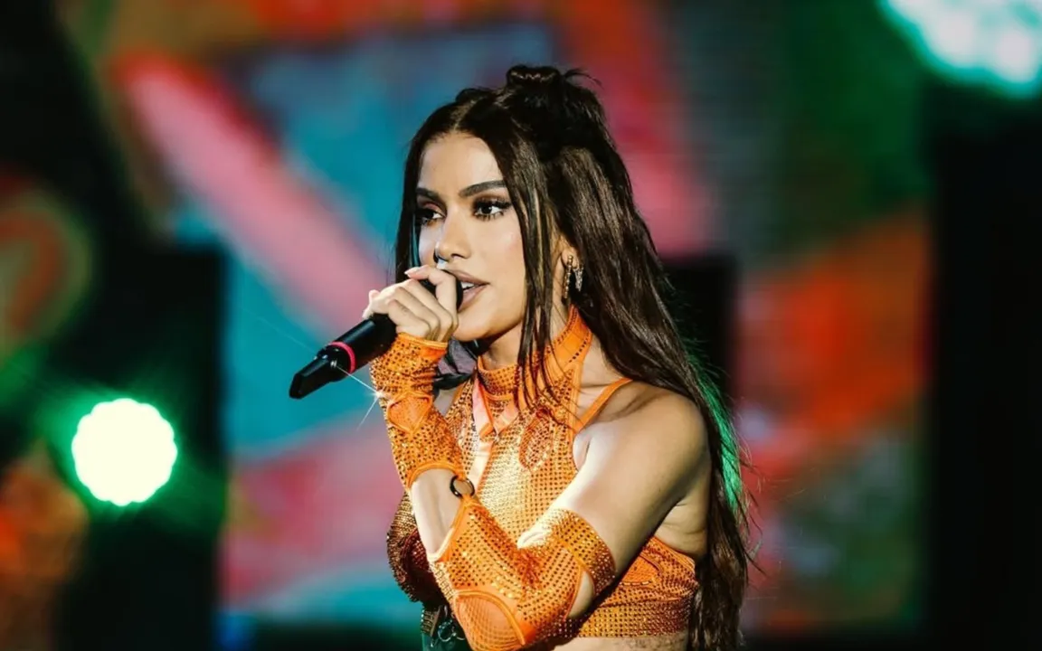 A famosa não conseguiu segurar o espanto