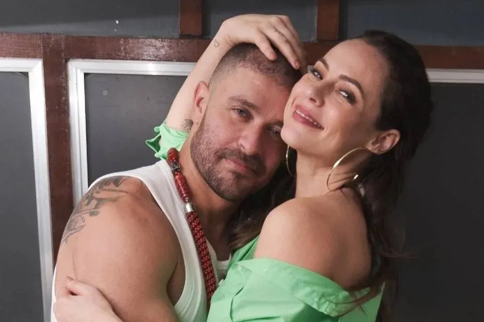 Diogo Nogueira e Paolla Oliveira