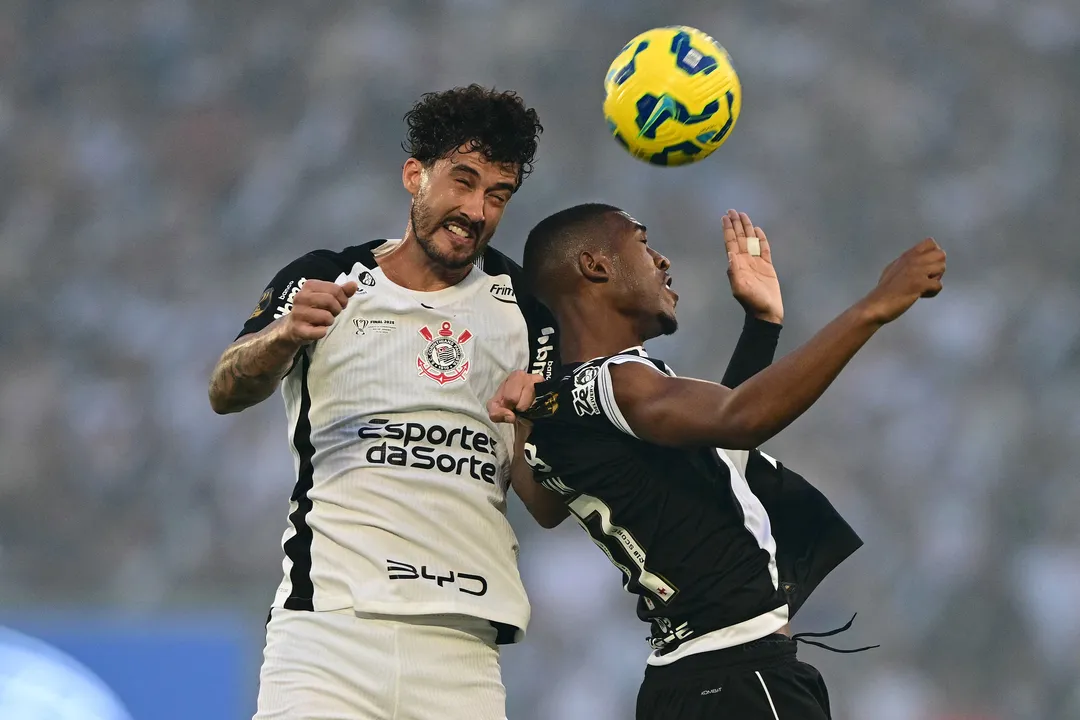 Campeão pelo Corinthians, Gustavo Henrique revela terapia após Flamengo