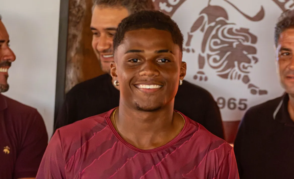 Imagem ilustrativa da imagem Artilheiro, filho de ex-craque do Bahia quer seguir os passos do pai