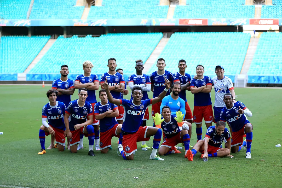 Elenco do Bahia de 2016 em treinamento