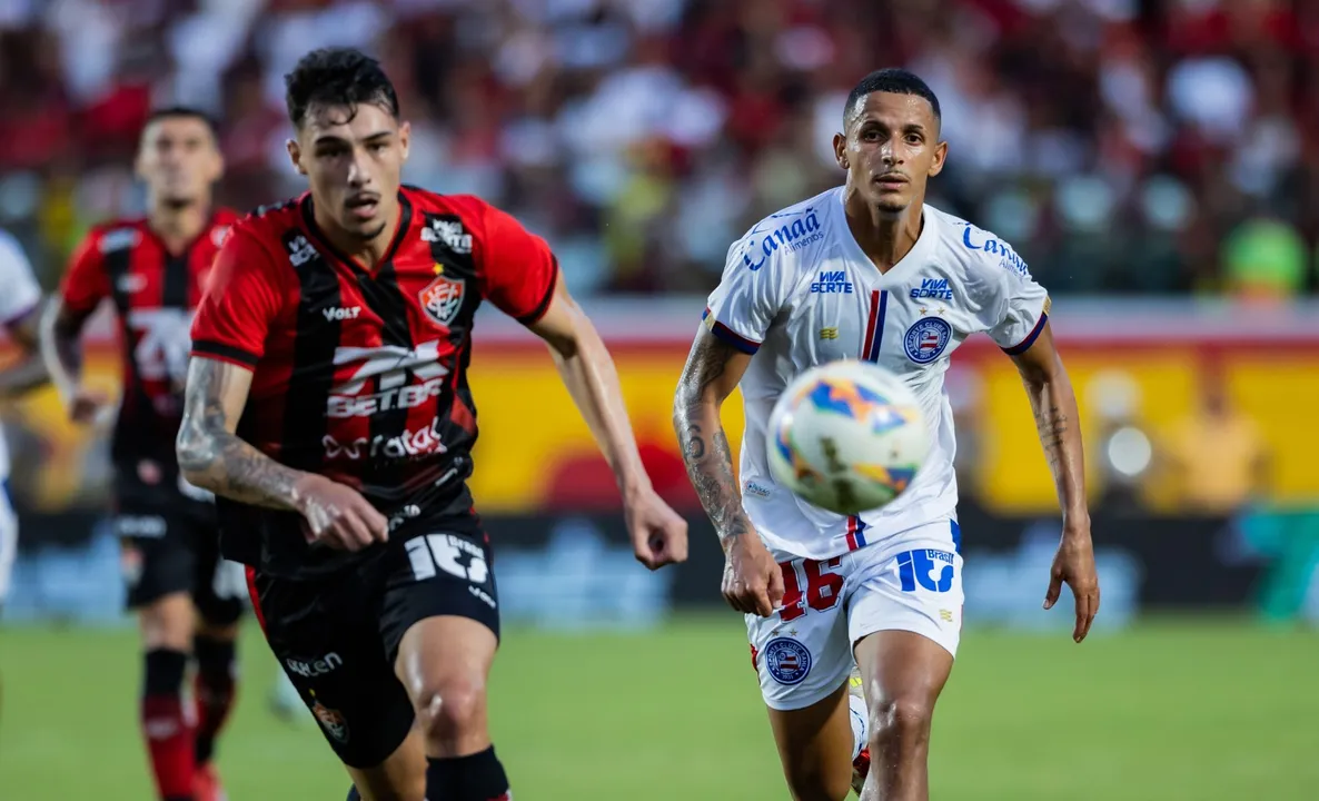 Bahia e Vitória subiram mais de 100 posições