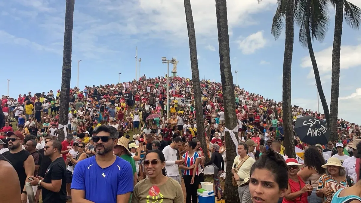 Manifestação em Salvador contra a PEC da Blindagem, em setembro