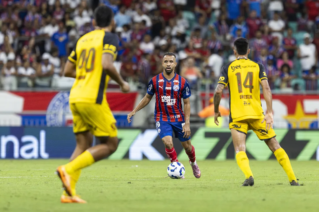 Caio Alexandre em campo