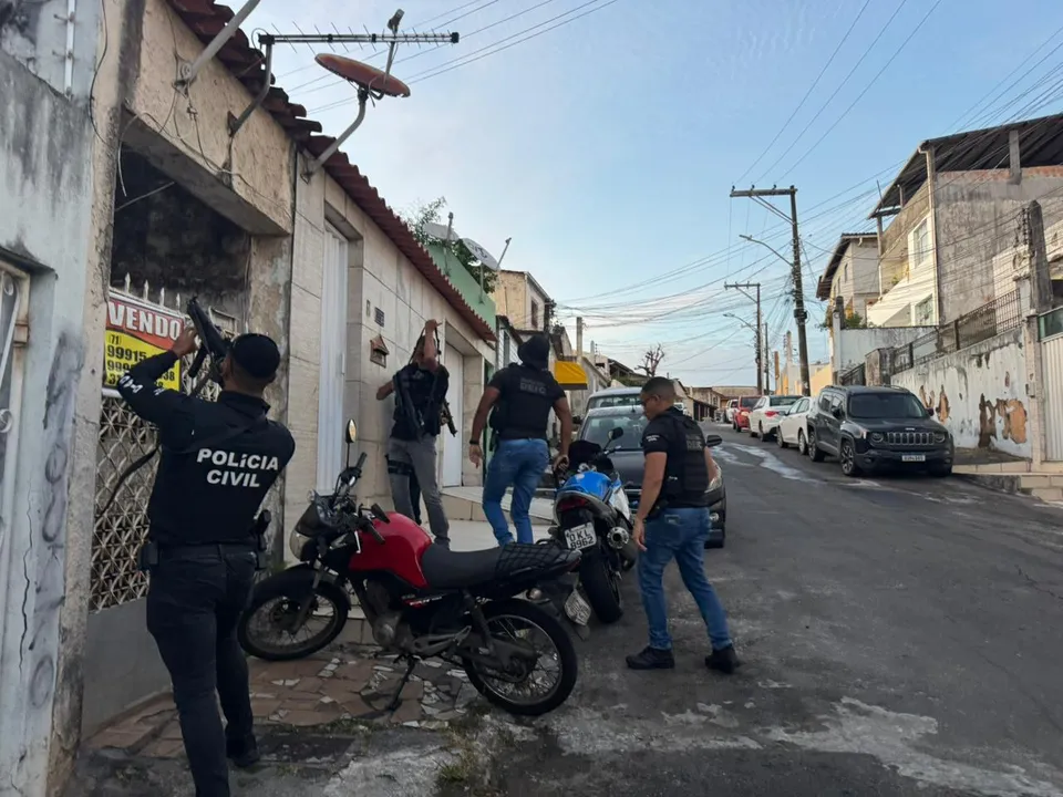 Força-tarefa reuniu 400 agentes e mira cadeia produtiva e financeira do tráfico de drogas