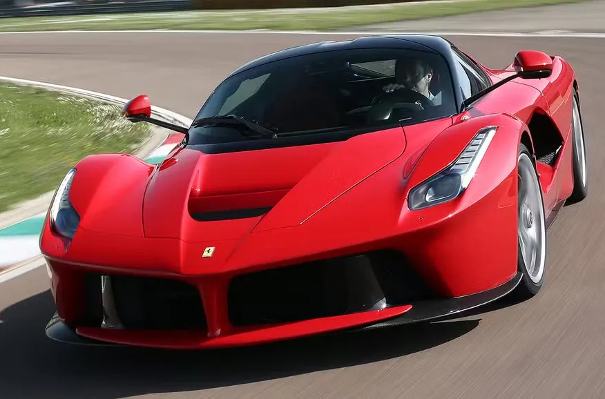 Carro com IPVA mais caro paga um apartamento