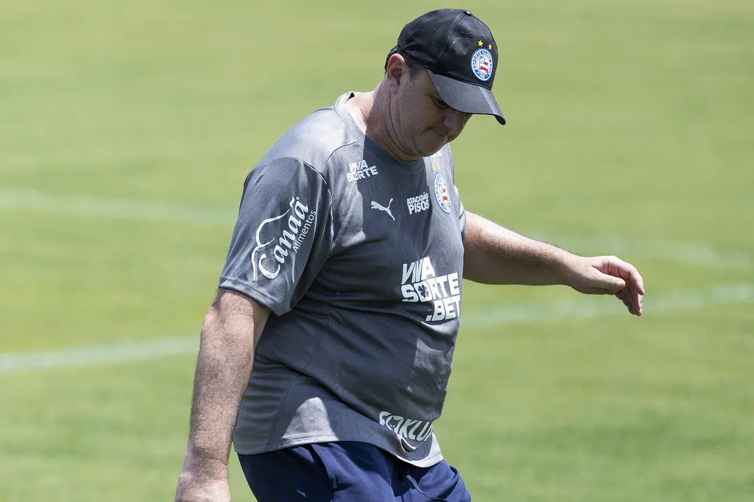 Rogério Ceni chama capitão da Copinha para o elenco profissional