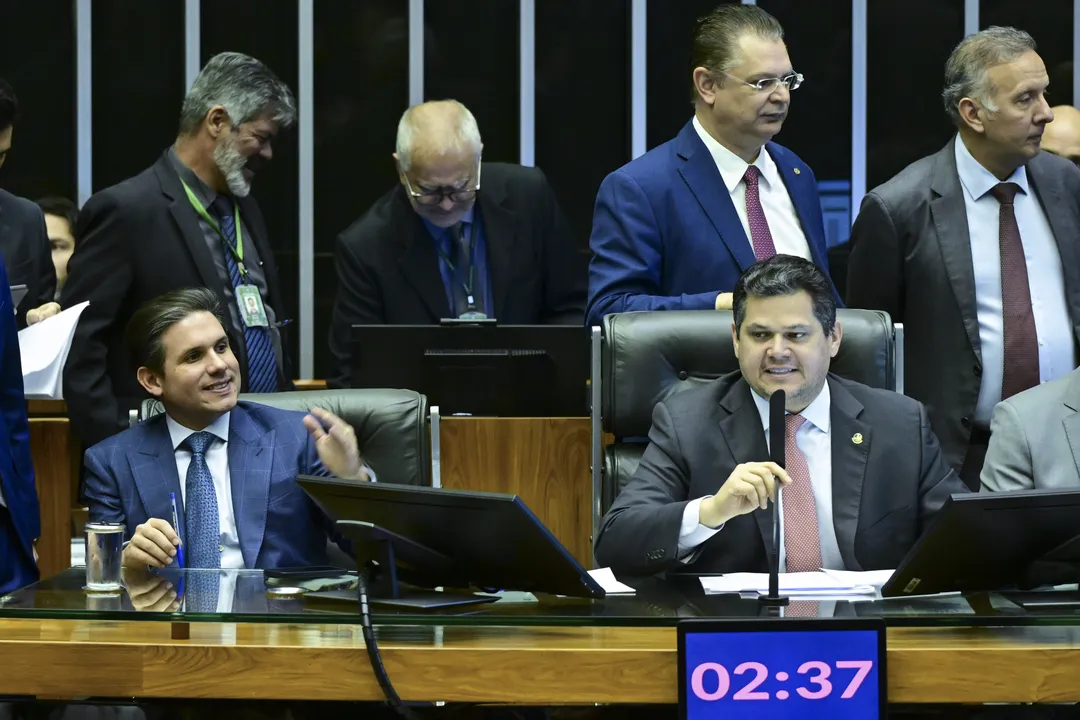 Plenário da Câmara dos Deputados durante sessão conjunta do Congresso Nacional.