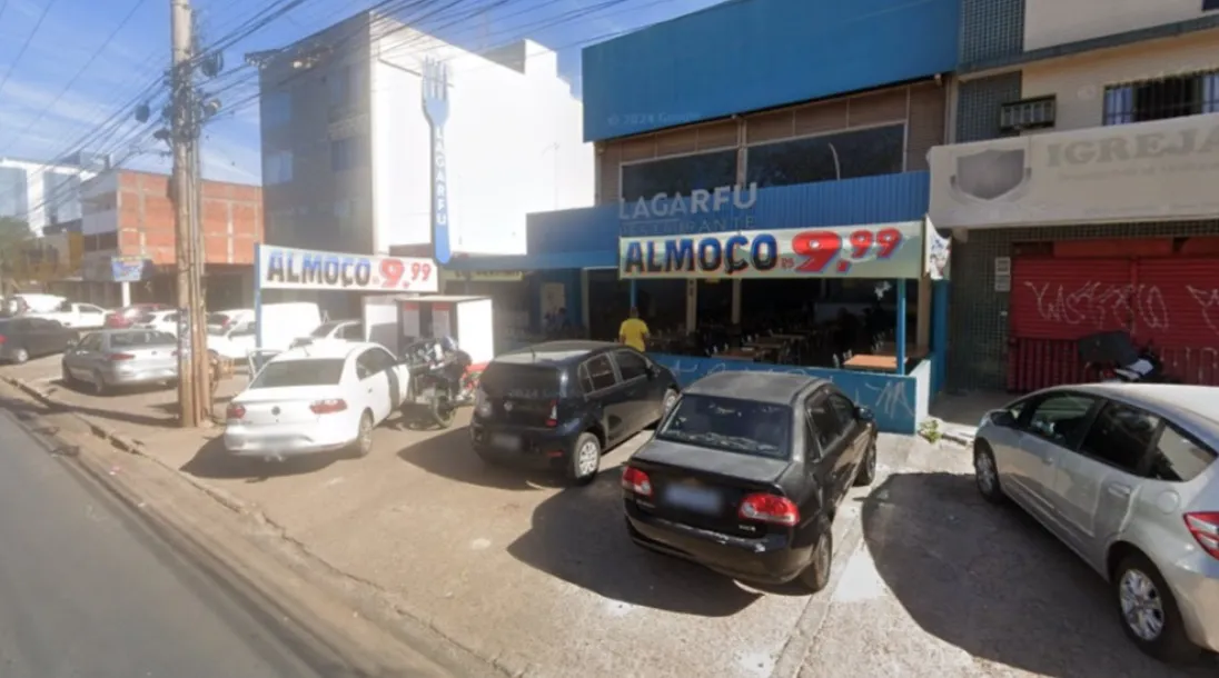 A vítima fechava a porta do estabelecimento quando foi abordado