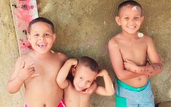 Victor Hugo Lima dos Santos, de 8 anos, Luiz Henrique Lima dos Santos, de 6, e Eduardo Felipe Lima dos Santos, de 10