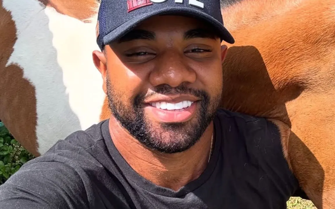 O famoso não conteve as lágrimas ao falar sobre a fazenda