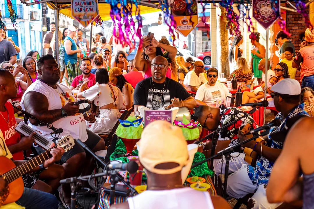 Confira os 10 melhores lugares para curtir um sambinha na capital