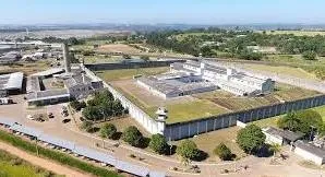 Detentos foram levados a hospitais da região