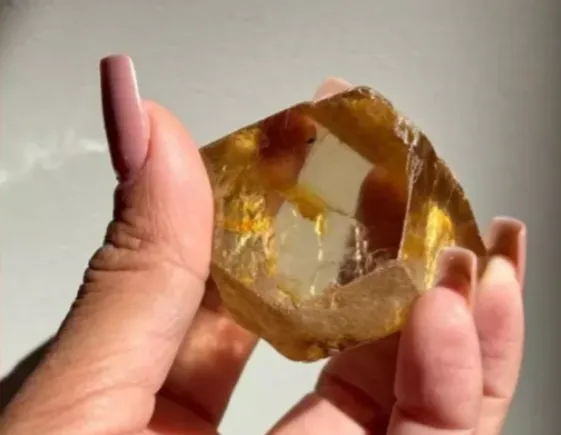 Diamante possui peso estimado de cerca de 129,36 gramas