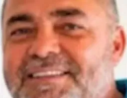 Imagem ilustrativa da imagem Eletricista cai e morre ao trocar lâmpada na Bahia; altura surpreende