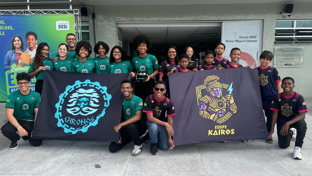 Equipe \chronos, ao lado da equipe Kairos, competidores unidos pela ciência.