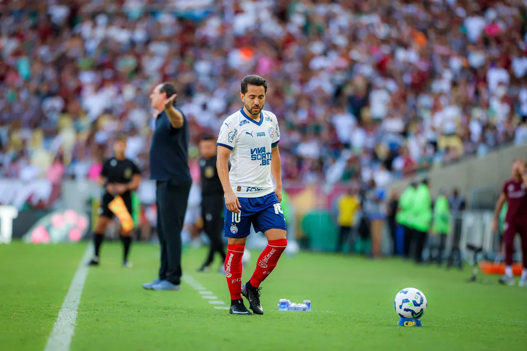 , Everton Ribeiro falou sobre a situação do seu contrato
