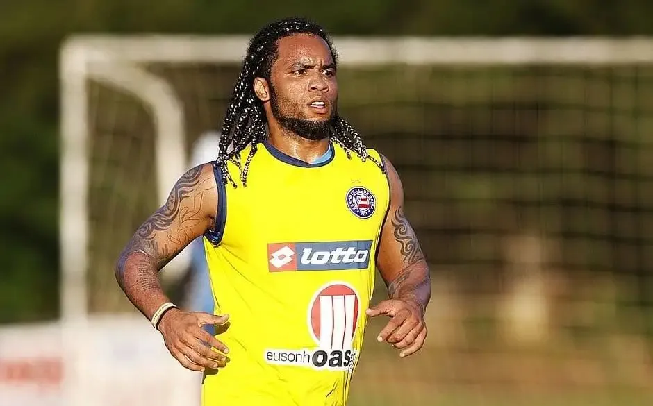 Carlos Alberto pelo Bahia