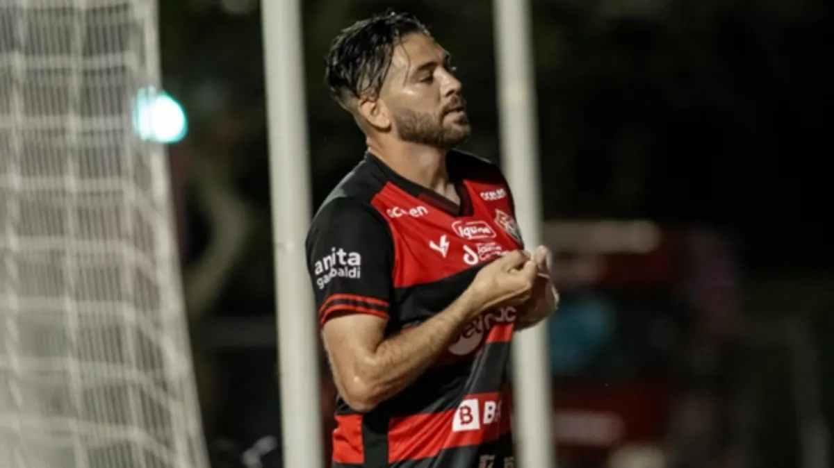 Diego Torres pelo Vitória