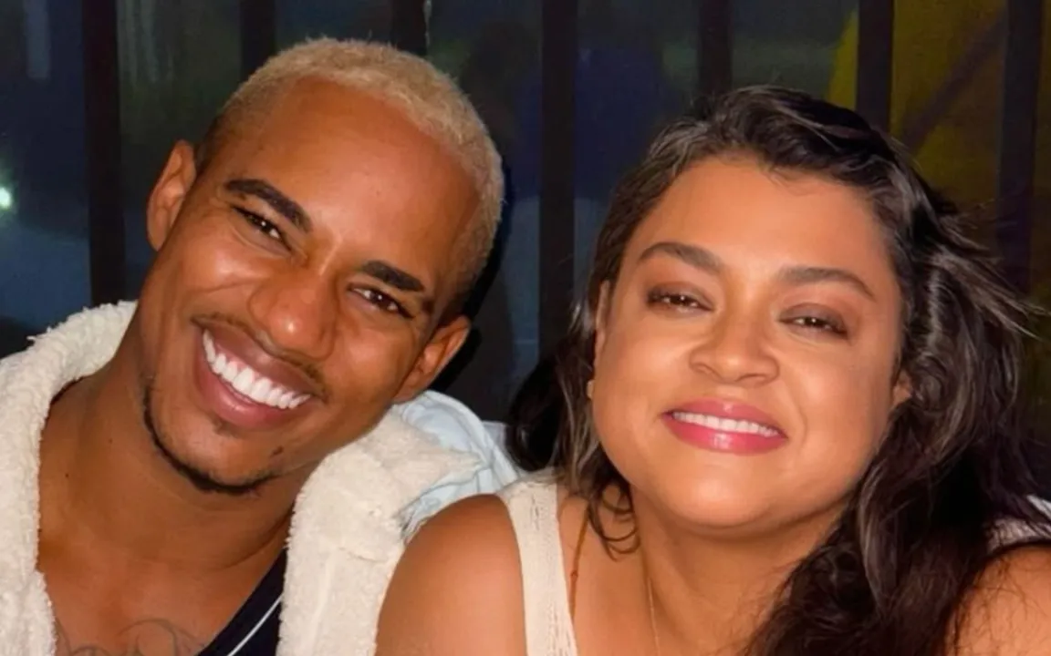 Os dois ficaram juntos meses antes da artiata morrer