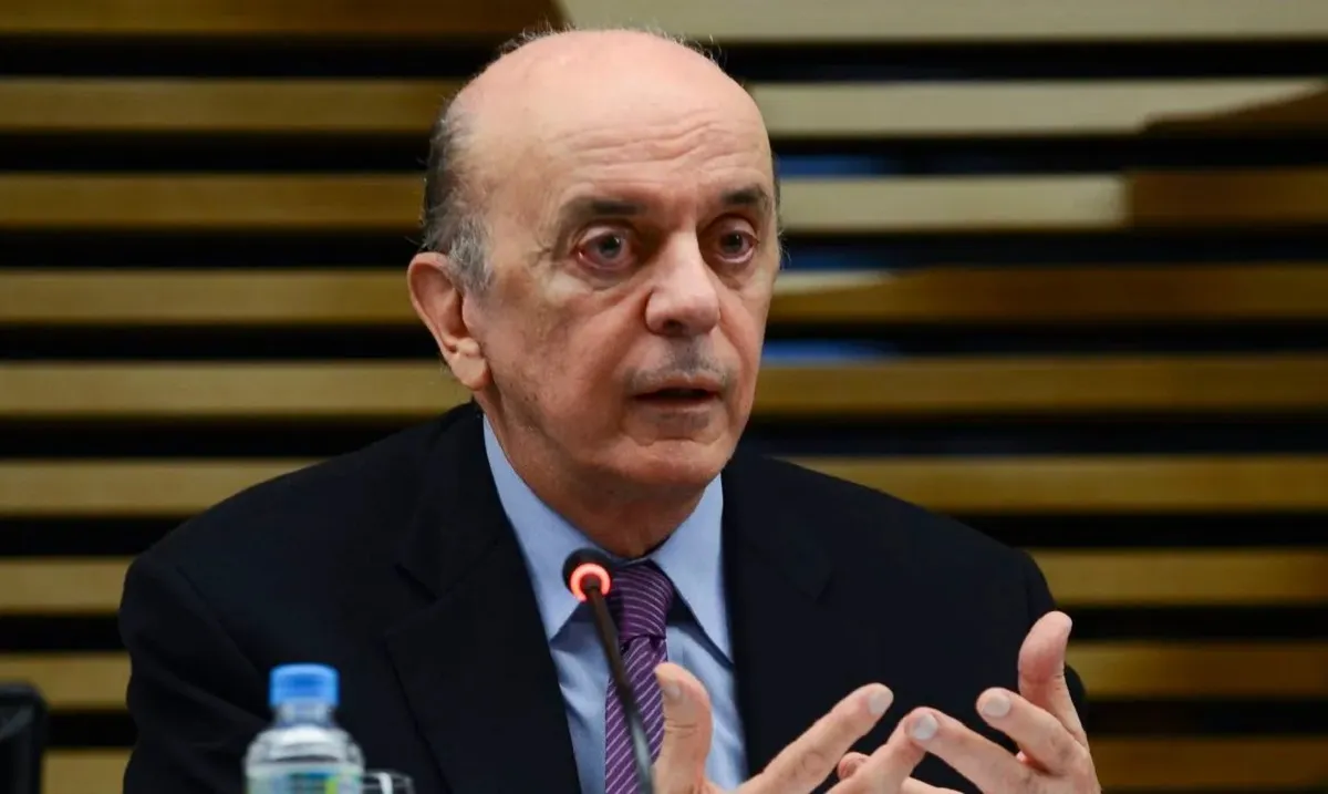 José Serra está internado no Hospital Sírio Libanês.