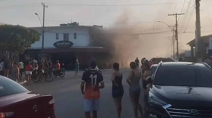 Imagem ilustrativa da imagem Explosão deixa pizzaria destruída em município baiano; vídeo