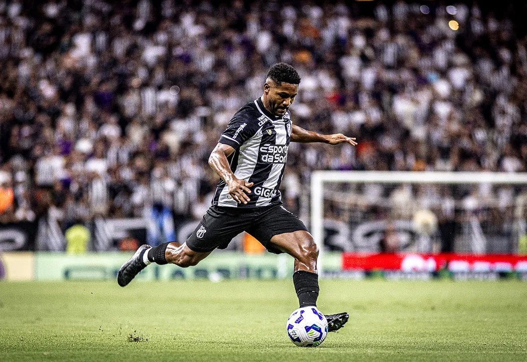 Especulado no Bahia, Fabiano Souza tem futuro indefinido