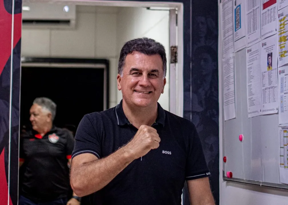 Fábio Mota foi reeleito como presidente do Vitória