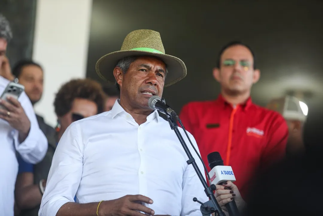 O governador da Bahia fez o dircurso oficial de abertura