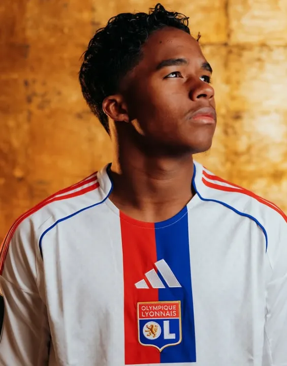 Endrick foi anunciado pelo Lyon na véspera do Natal