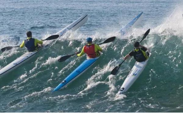 Praia de Itaúã. Pan-Americano de Canoagem Oceânica em 2019