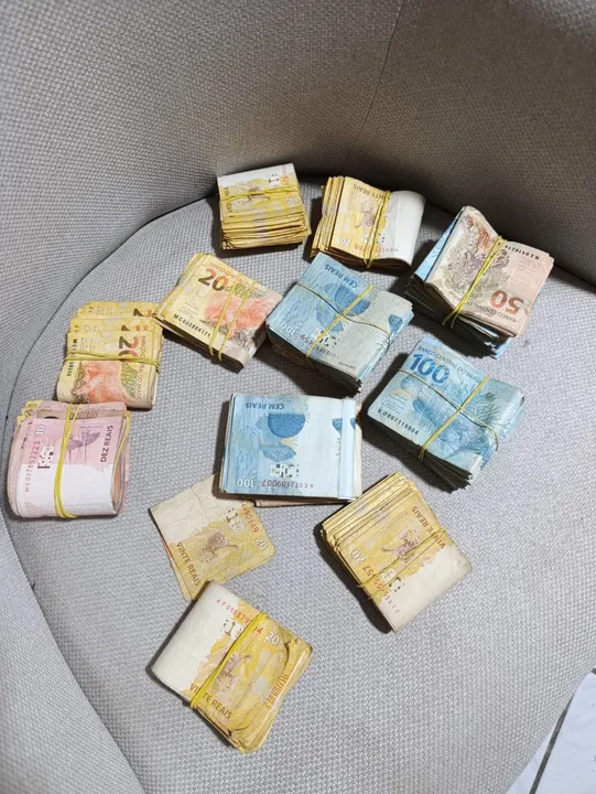 Polícia investiga ex-funcionários