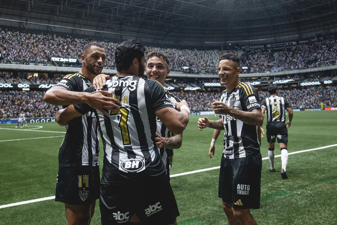 Jogadores do Atlético-MG comemoram gol contra o Vasco