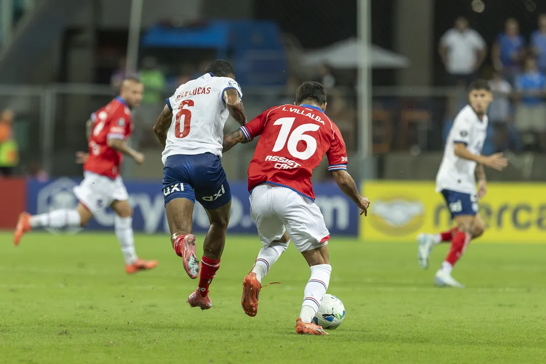 Lucas Villalba deu duas assistências em jogo contra o Bahia na Libertadores