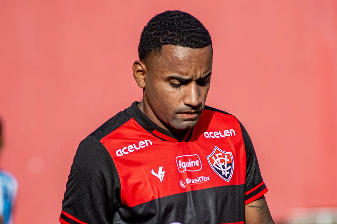 Dionísio pelo Vitória