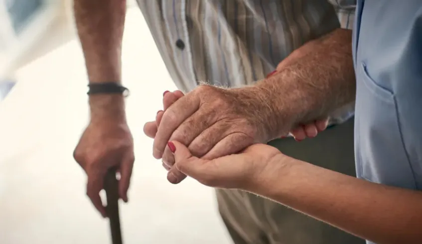 Idosos tem direito a descontos na energia elétrica